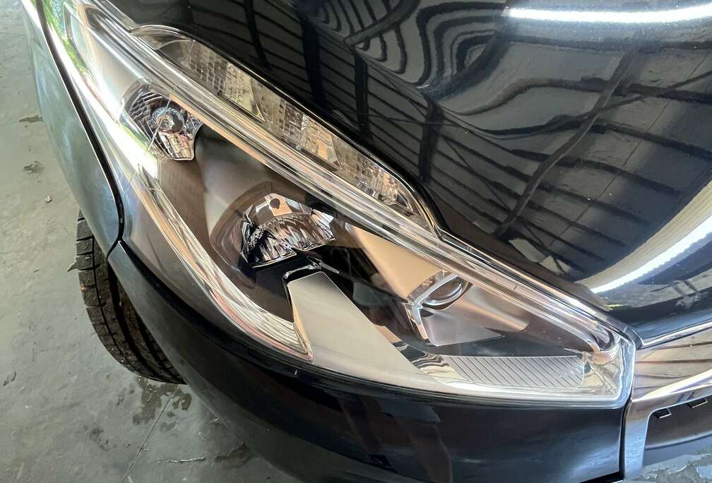 Peugeot PureTech 110 Stop & Start Allure