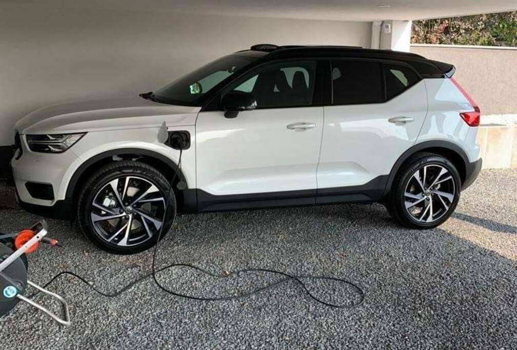 Volvo T5 Recharge DKG RDesign