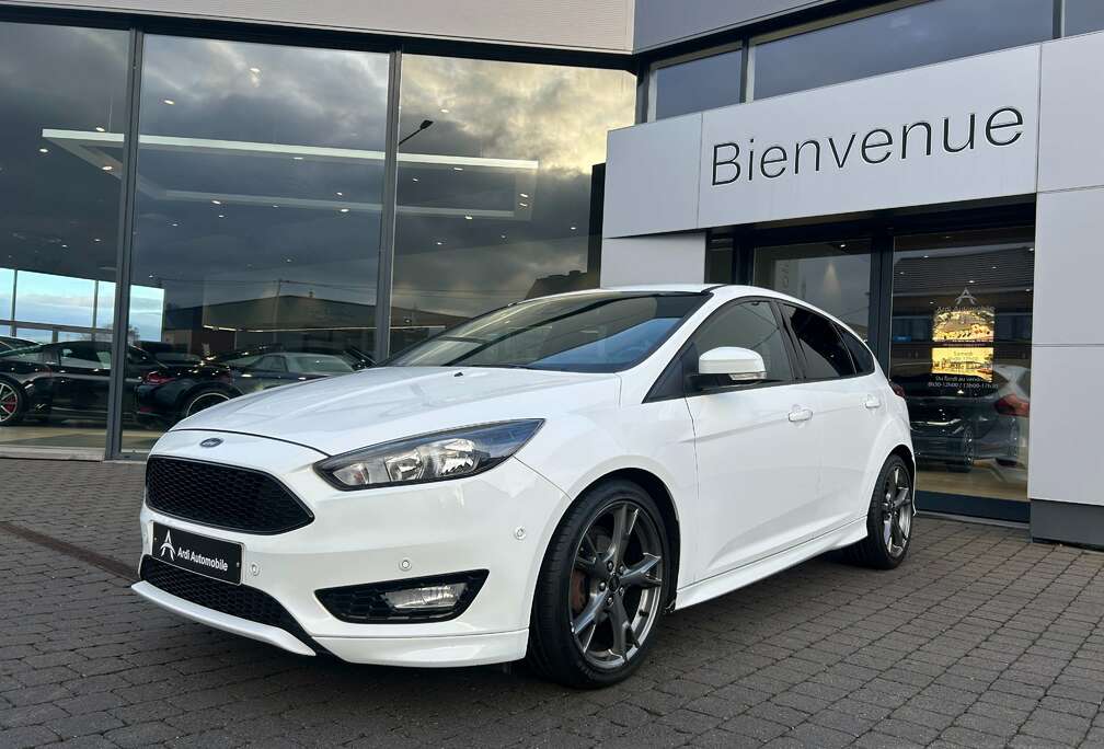 Ford 1.5 TDCi ST Line *GARANTIE*CARPLAY*CAPTEURS*AIRCO*