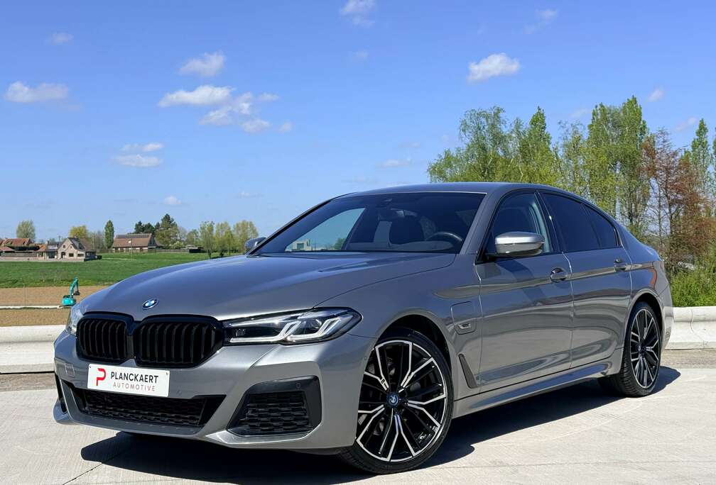 BMW 530eAS PHEV M-Pack *NAVI/CAMERA/CARPLAY/HUD/20\'\'ALU*