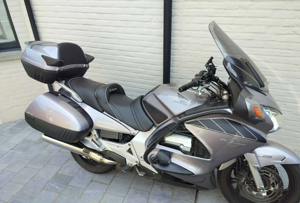 Honda 1300st
