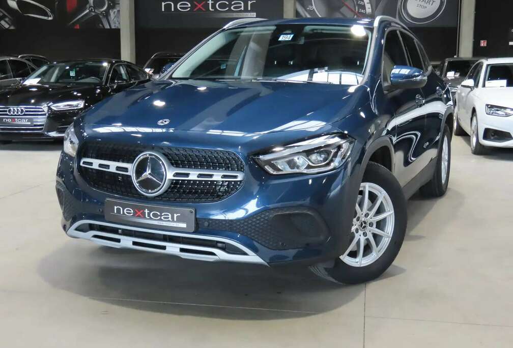 Mercedes-Benz d 8GTRONIC TISSU CUIR-LED-NAVI-CAMERA-PARK ASSIST