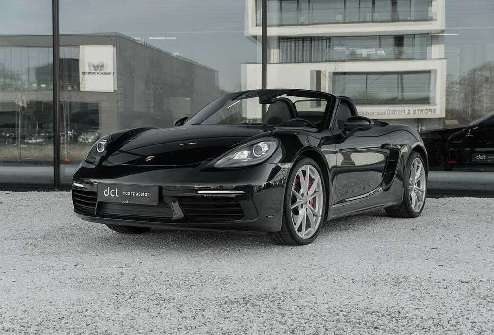 Porsche S SportChrono ParkAssist CruiseControl