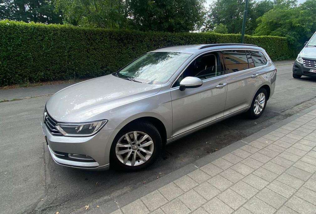 Volkswagen Passat 1.6 CR TDi Trendline DSG