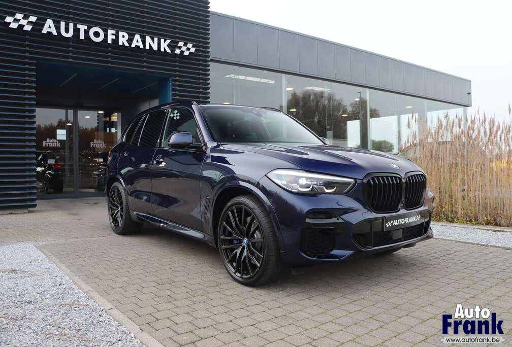 BMW 45E / M-SPORT / PANO / SFT-CLS / DASH LEDR / 22\