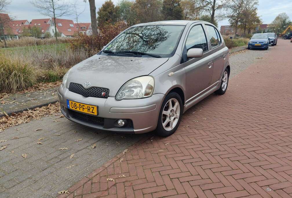 Toyota 1.5 T-Sport Dealer onderhouden 5 deurs Airco..