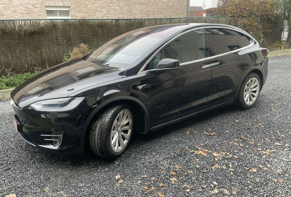 Tesla Model X 75D Allradantrieb