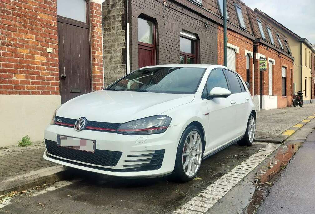 Volkswagen Golf GTI DSG Performance pack