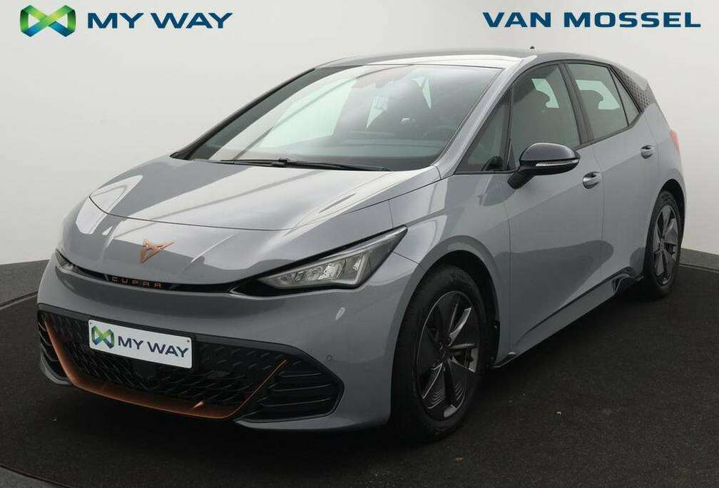 Born Business Edition 204PK *AUTOMAAT*SPORTZETELS*CAMERA*PDC*ACC*NAVI*APP-CONNECT*...*