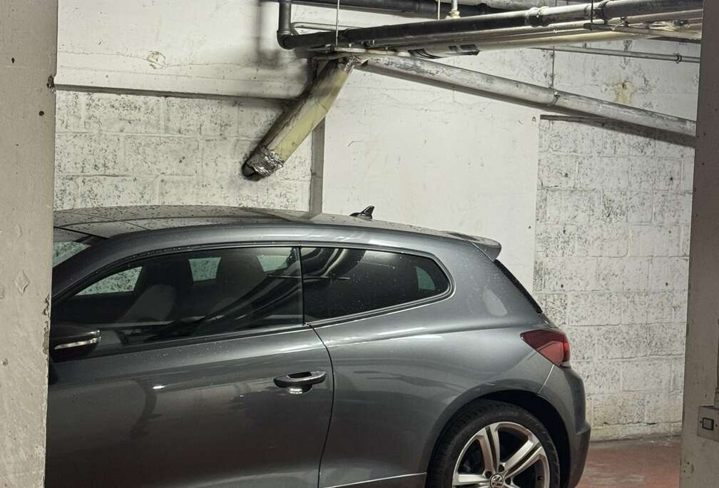 Volkswagen R-Line: Sportline DSG7 - Full Option