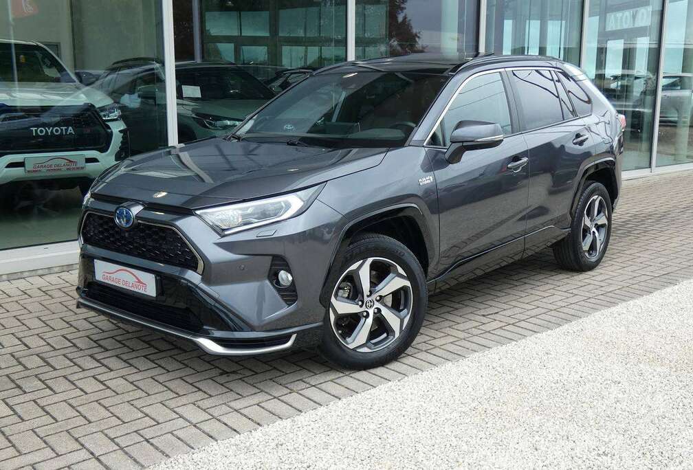 Toyota *PLUG-IN* AWD +PANO DAK +TREKHAAK +LEDER +JBL +Head-up display +Dodehoek +Zetelverwarming