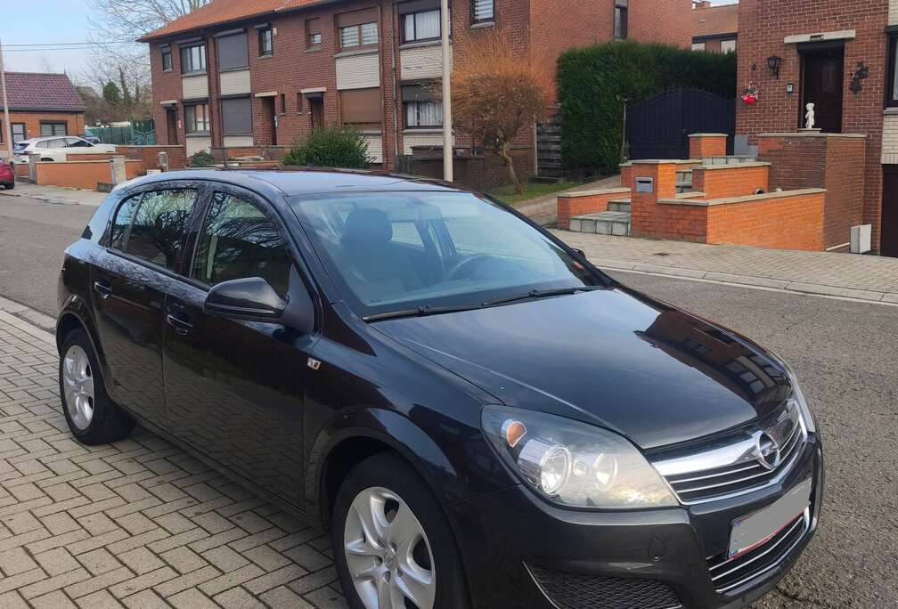 Opel Astra 1.6i Enjoy