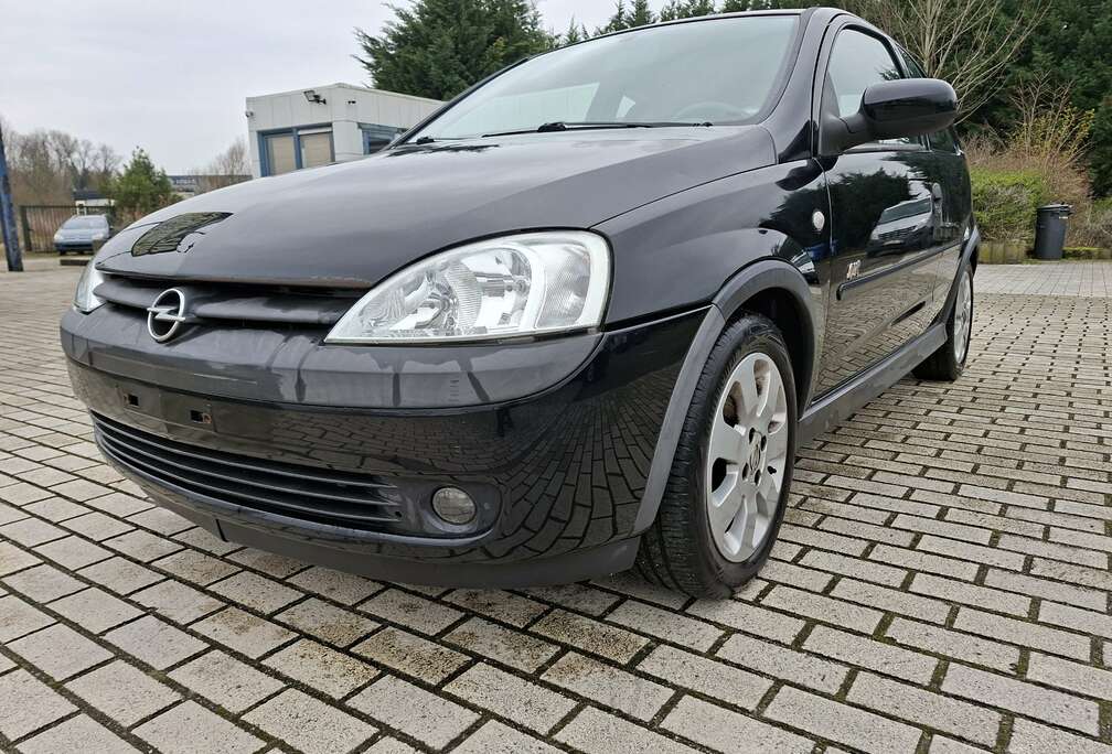 Opel Corsa 1.2i XE 16v  Airco  Alu Velg  Elek. Raam