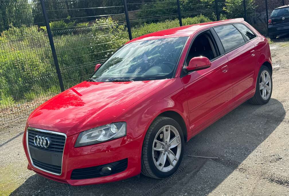 Audi 1.6 TDi / SPORTBACK / FULLOPTIONS / 1PROP CARNET