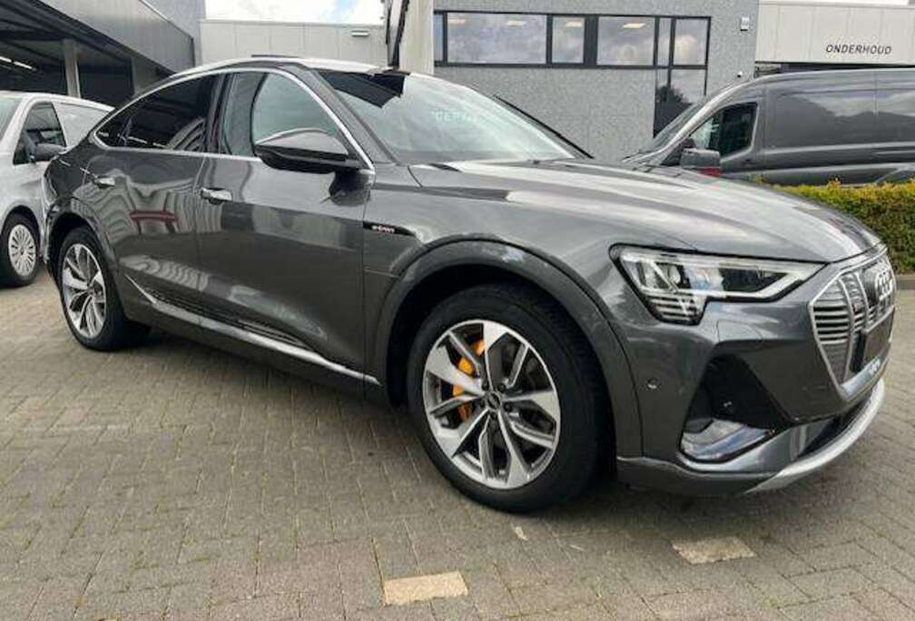 Audi 95 kWh 55 Sportrback Quattro S line Pano/Led/Camera 2022