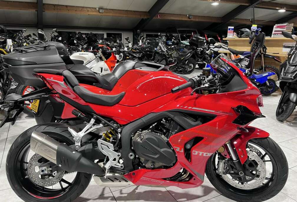 SRK 800 RR