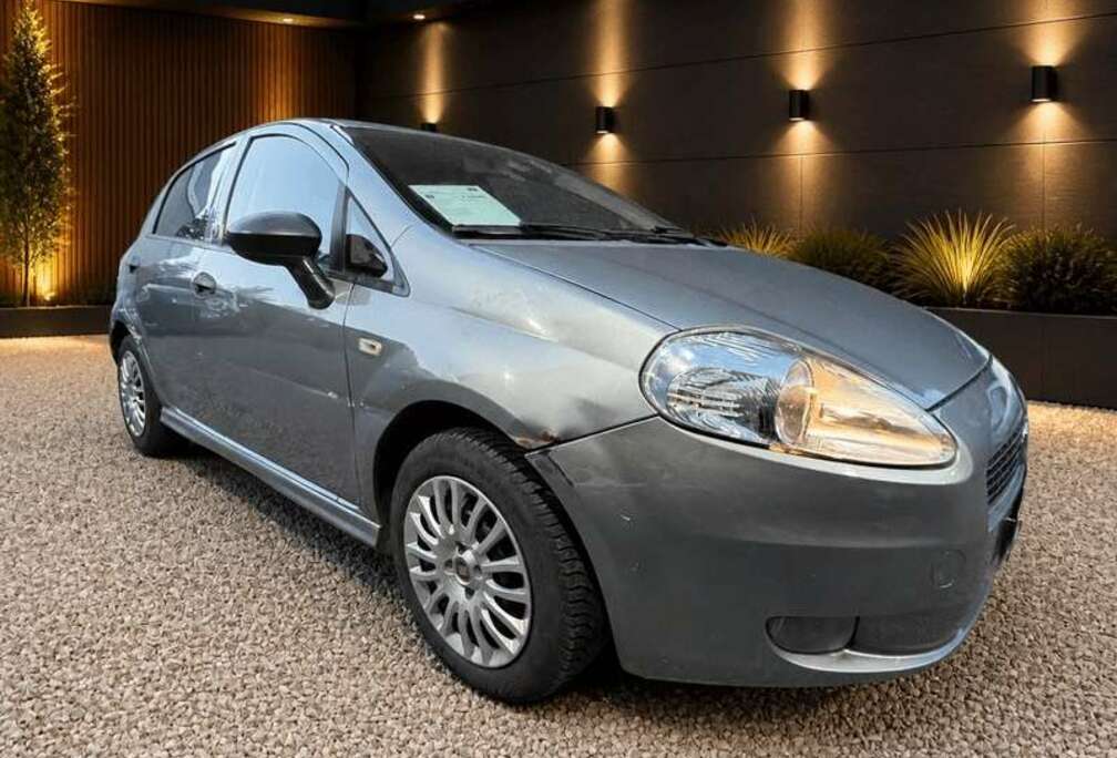 Fiat Punto  1.3 MultiJet Dynamic / Climatisation / Pret à immatriculer