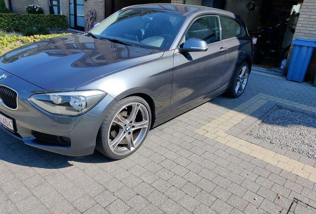 BMW 114i Sport Line