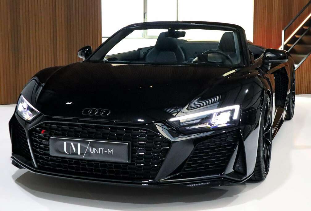 Audi SPYDER V10 PERFORMANCE/CERAMIC BRAKES/B&O/CARBON