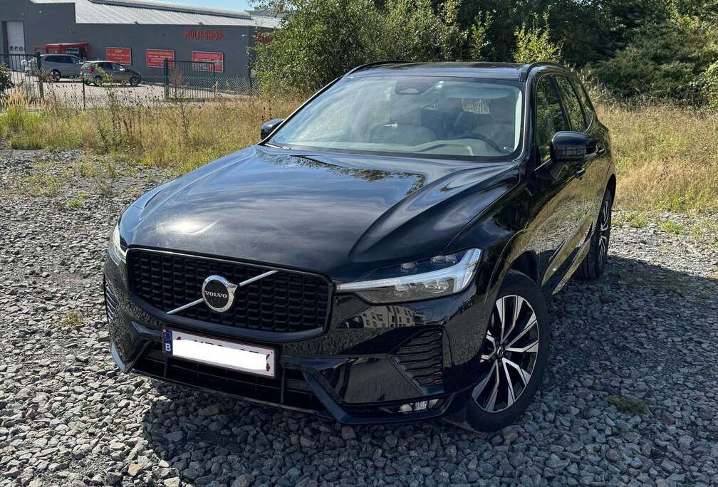 Volvo XC60 2.0 B4 MHEV Plus Dark