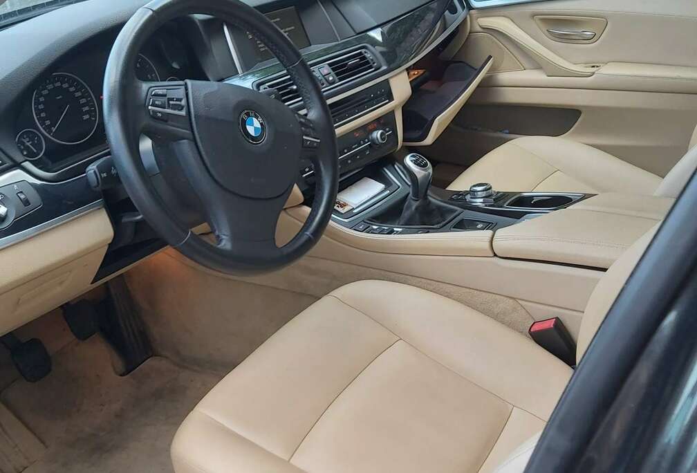 BMW 520d Touring Luxury Line