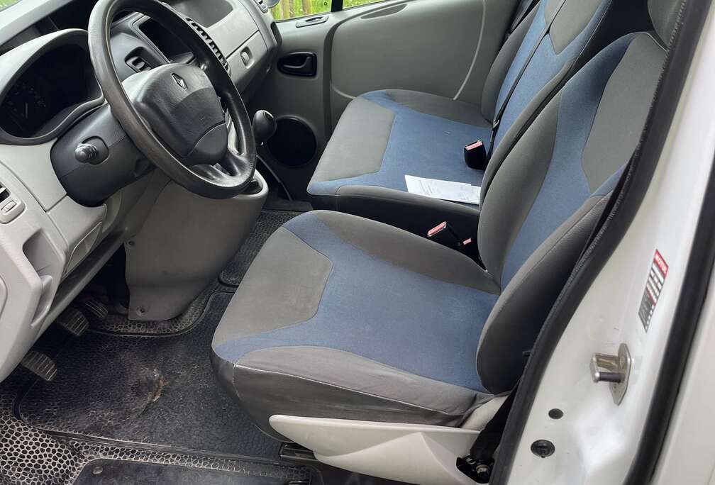 Renault 2.0 dCi 27 L1H1 Confort