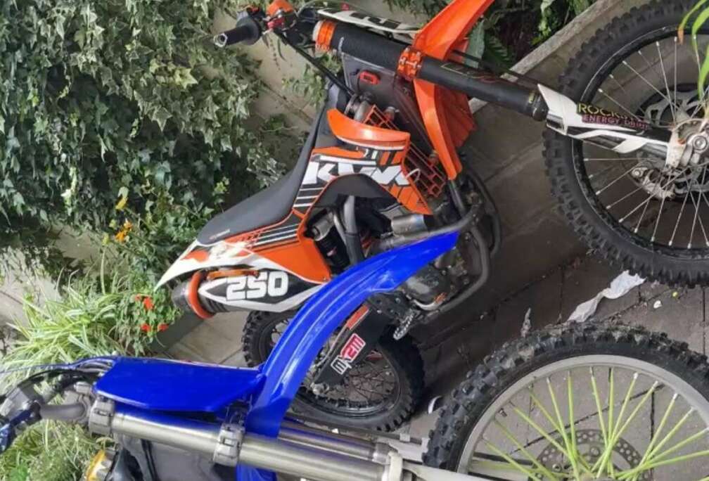 Ligne Full Akrapovic, Pot Akrapovic , 2014
