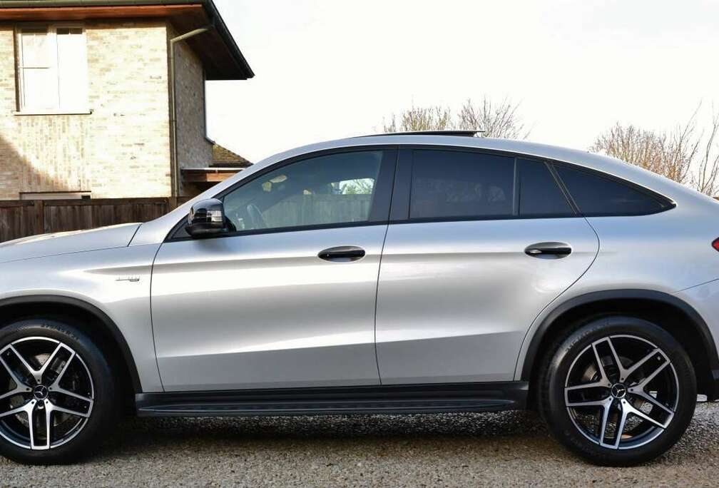 Mercedes-Benz Coupé 4-Matic**LOOK 63 AMG**PANODAK-21\