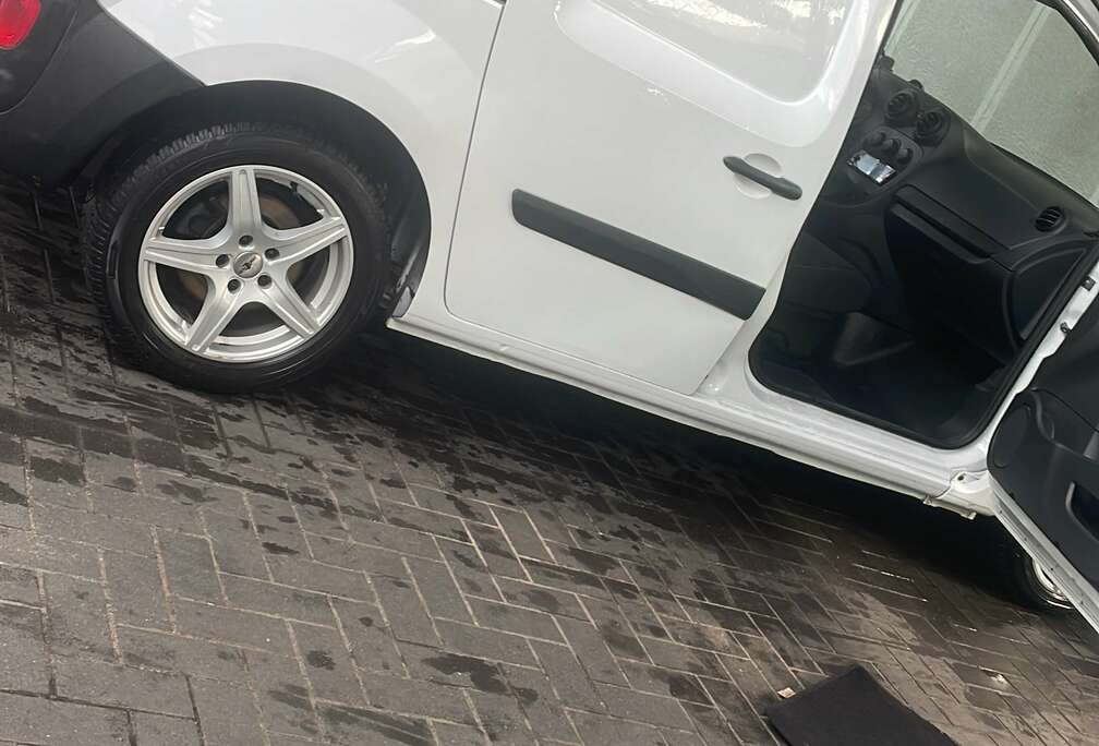 Mercedes-Benz 108 CDI BlueEFFICIENCY kompakt