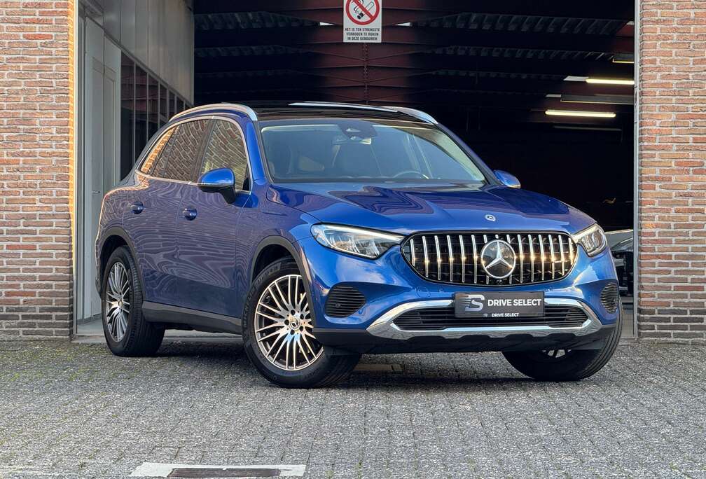 Mercedes-Benz 4Matic  Pano  LED  Burmester  CarPlay