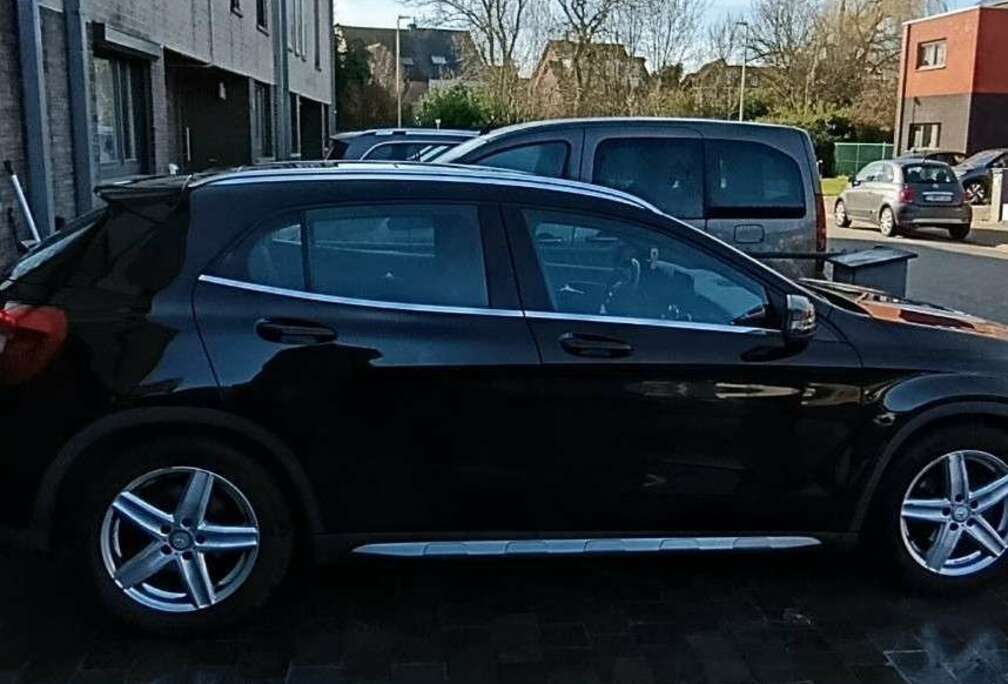 Mercedes-Benz d 7G-DCT Activity Edition