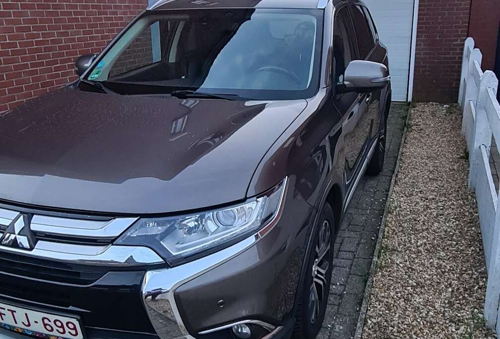 Mitsubishi Outlander 2.2 DI-D 4WD Aut. Diamant Edition+