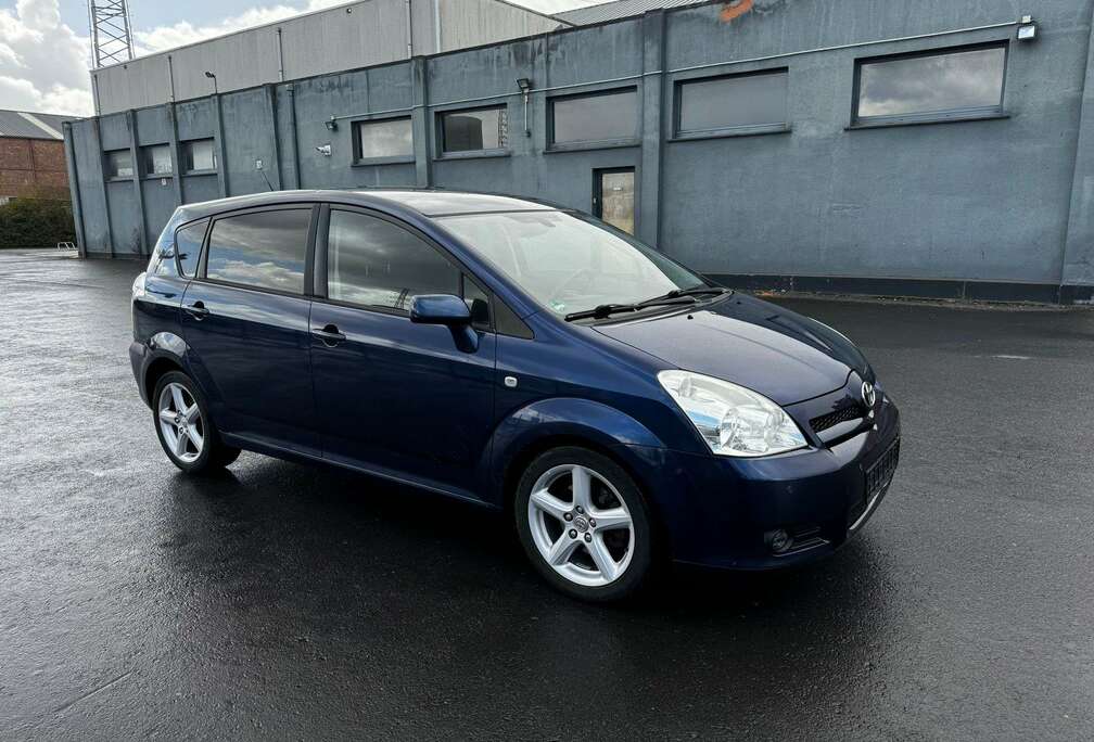 Toyota 1.8i VVT-i 7places airco digital jante aluminium