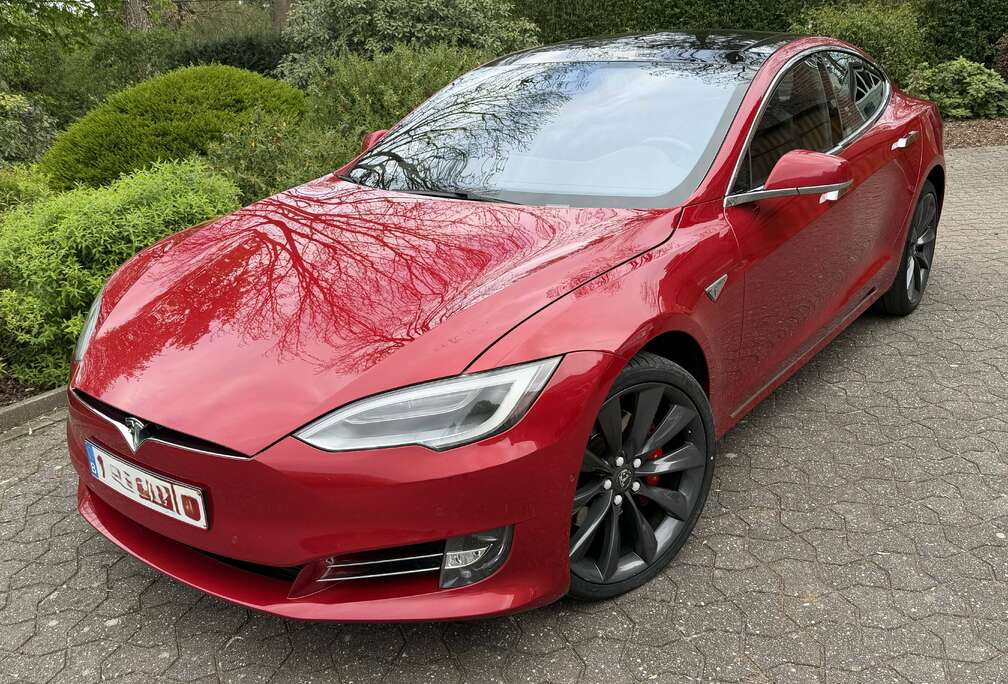 Tesla Model S 90 kWh Performance Dual Motor