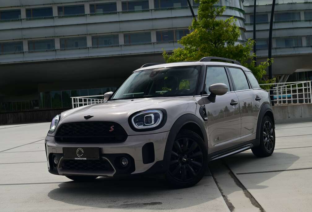 MINI Mini Countryman Cooper S / ALL4 / AUT / SUNROOF / LEATHER LOUNGE / PARKASSIST / BLACK EXTERIOR