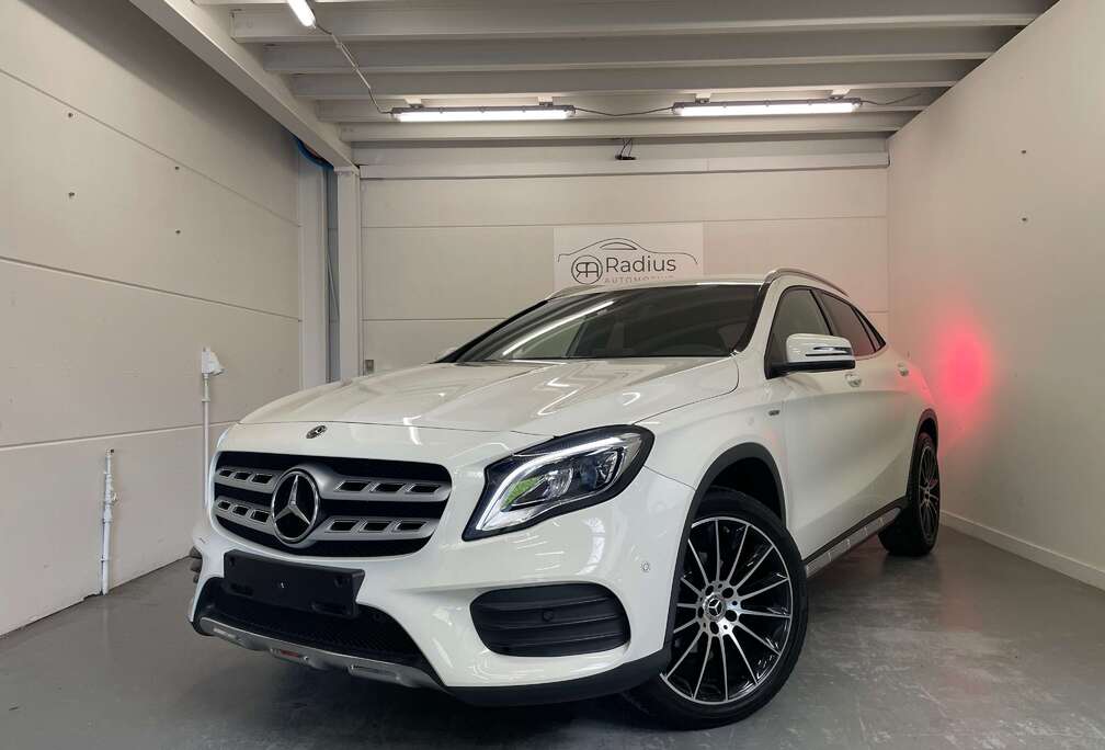Mercedes-Benz GLA 180 AMG Line - Edition
