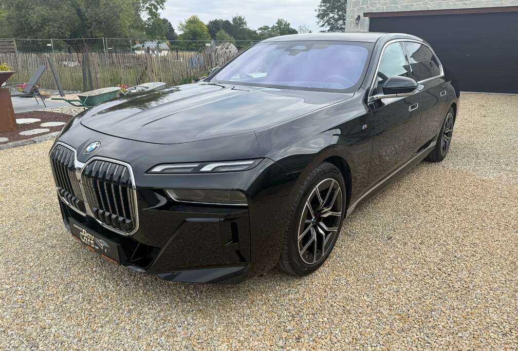 BMW d Xdrive Pack M  Long / Toit Pano /GARANTIE