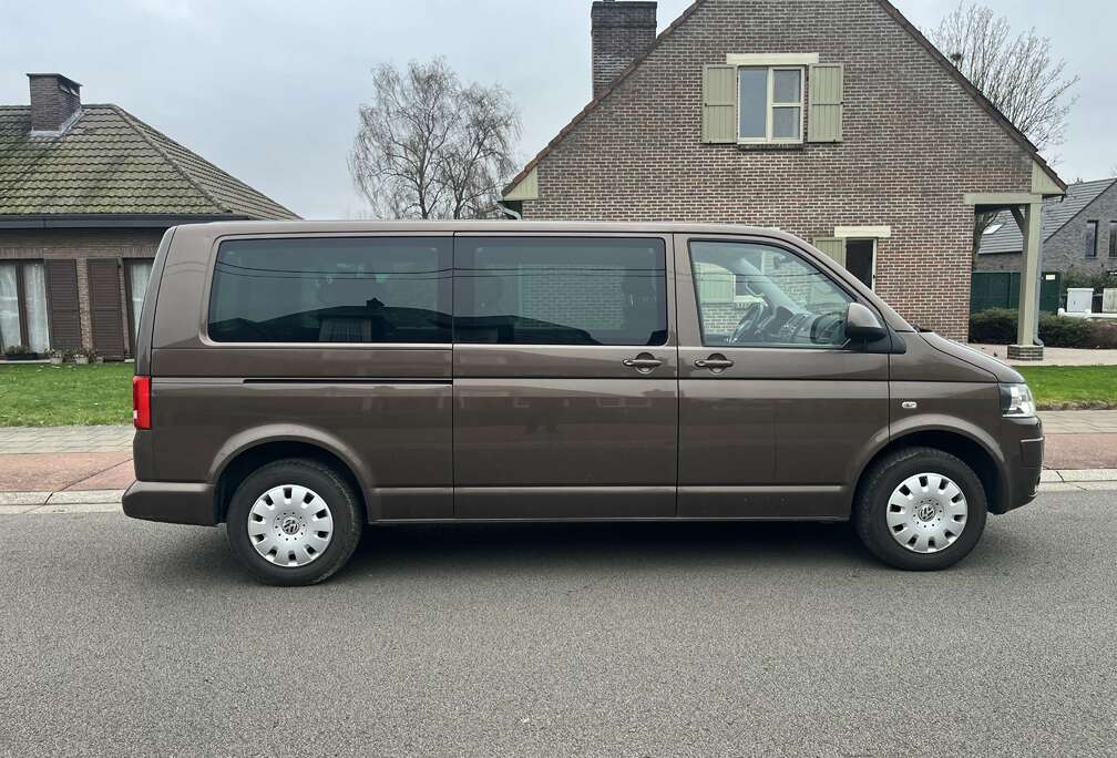 Volkswagen 2.0 CR TDi Comfortline 8 places