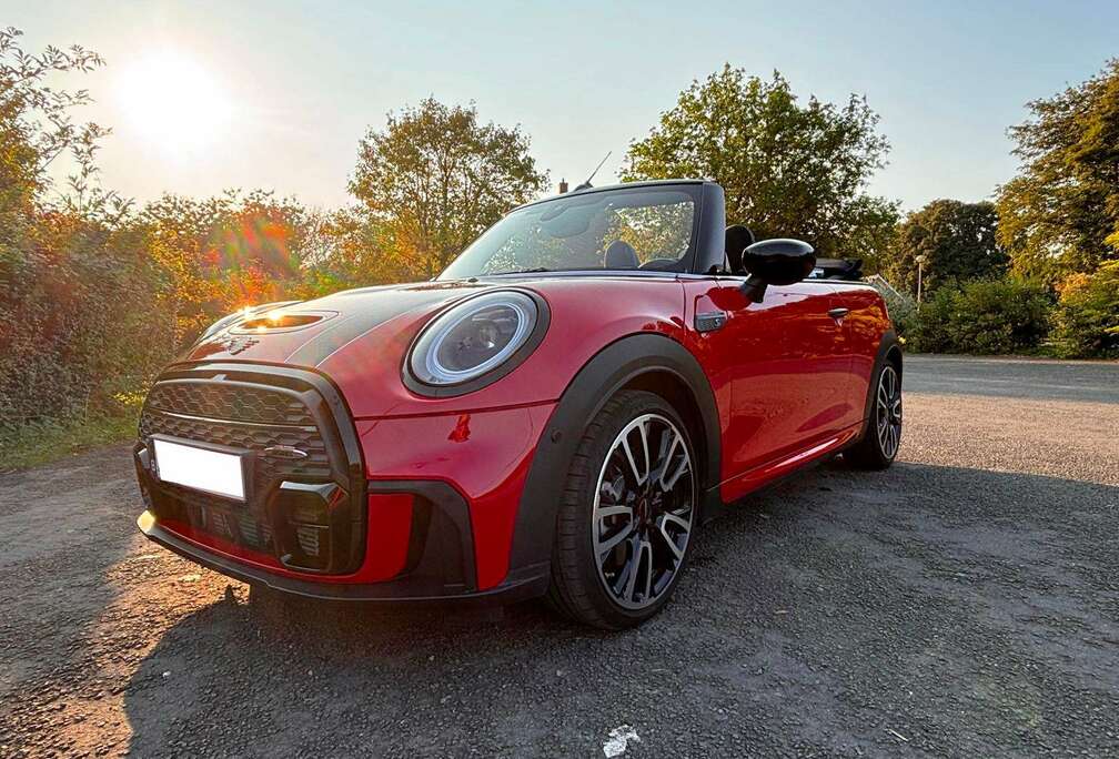 MINI TRIM JCW **FULL OPTIONS**Seulement  4517km**