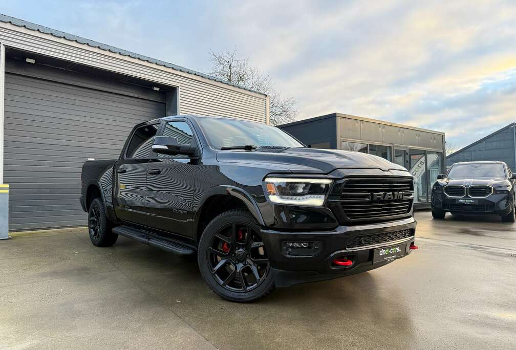 Dodge 1500 / LARAMIE / V8 / SPORTUITLAAT / 22\