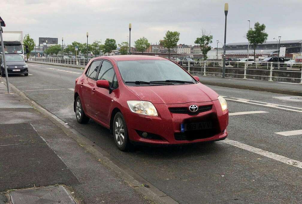 Toyota Auris 1.6i Dual VVT-i Linea Sol