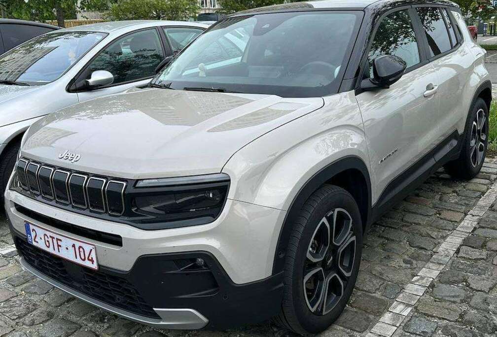 Jeep Avenger 1.2 Turbo MHEV Summit