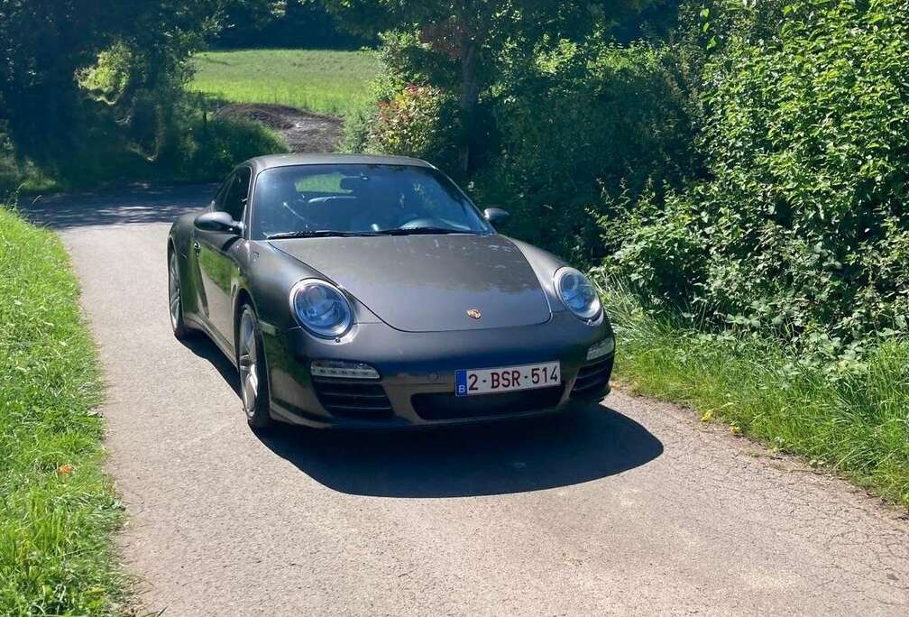 Porsche Carrera 4 zeer weinig kilometers