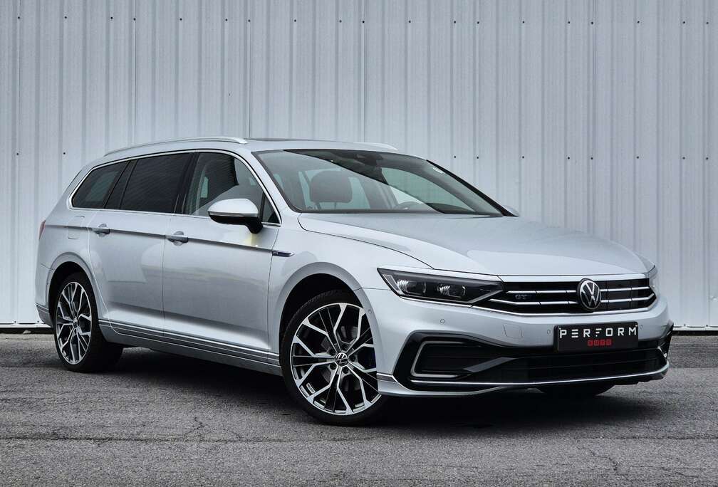 Volkswagen Passat GTE 1.4 PHEV $Full*Massage*Panodak*Leder*