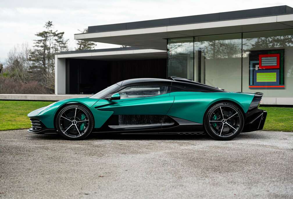 Aston Martin HYPERCAR / ONLY 999 / NOW AVAILABLE / PODIUM GREEN