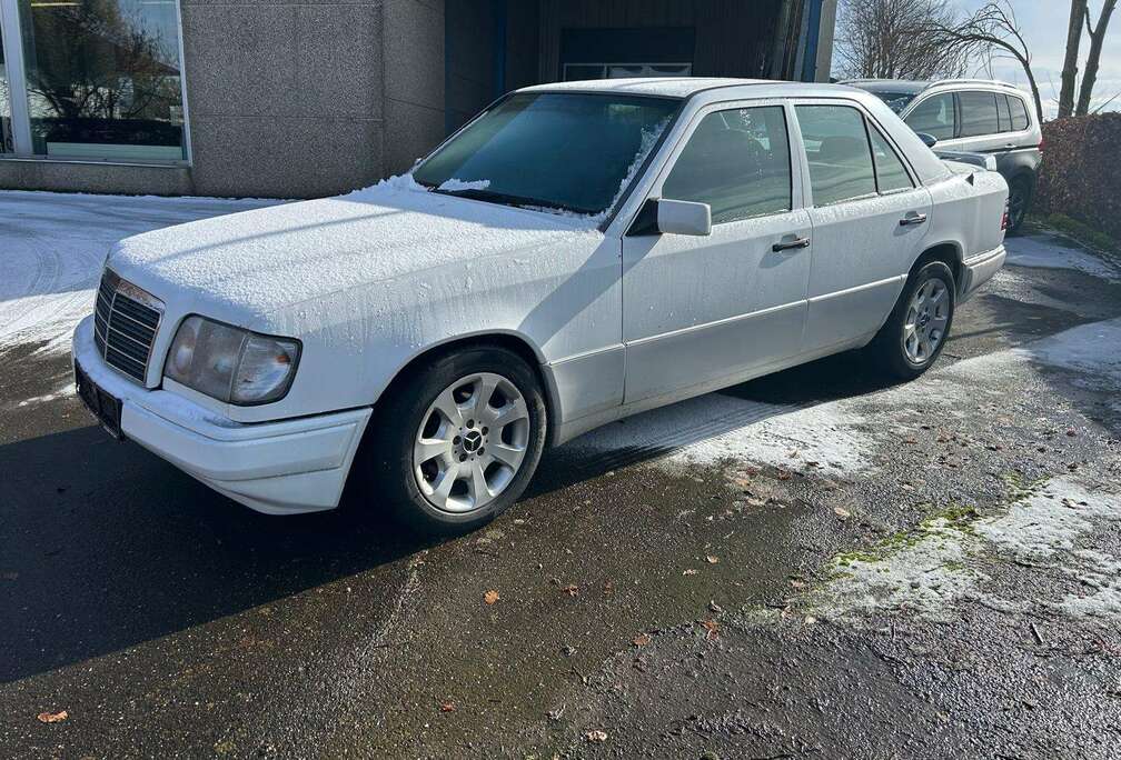 Mercedes-Benz W124