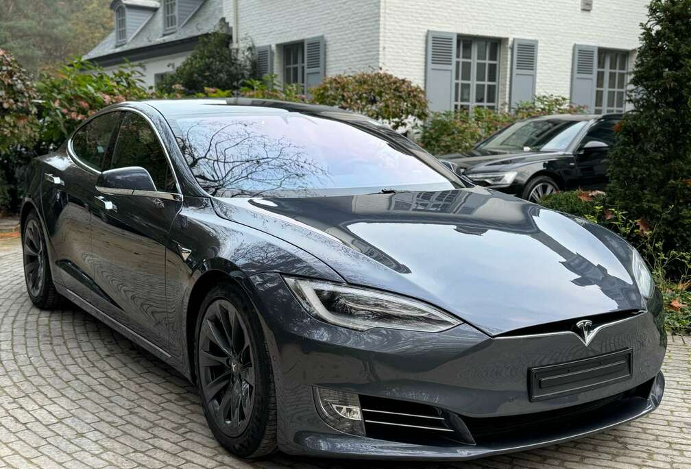 Tesla Long Range / RAVEN / Autopilot / 46.500 km