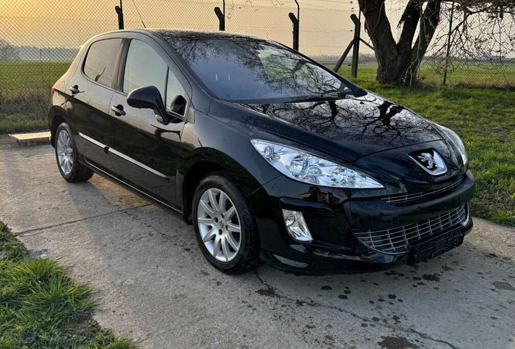 Peugeot 1.6i Premium