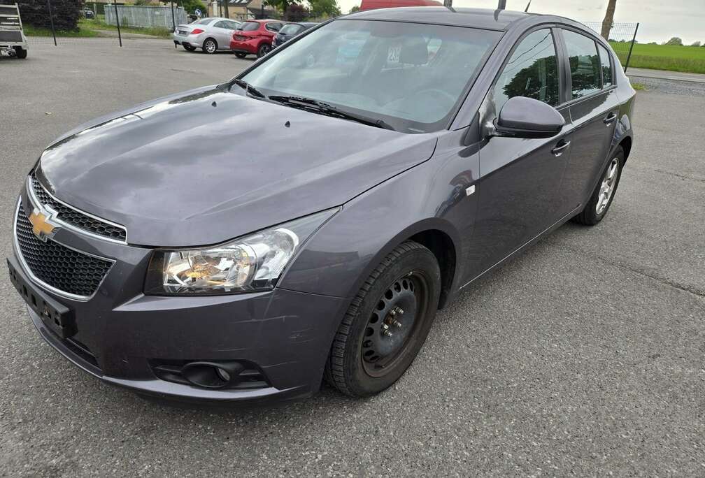 Chevrolet Cruze hatchback 1.6i LS