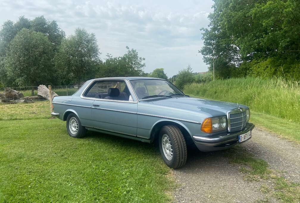 Mercedes-Benz C123